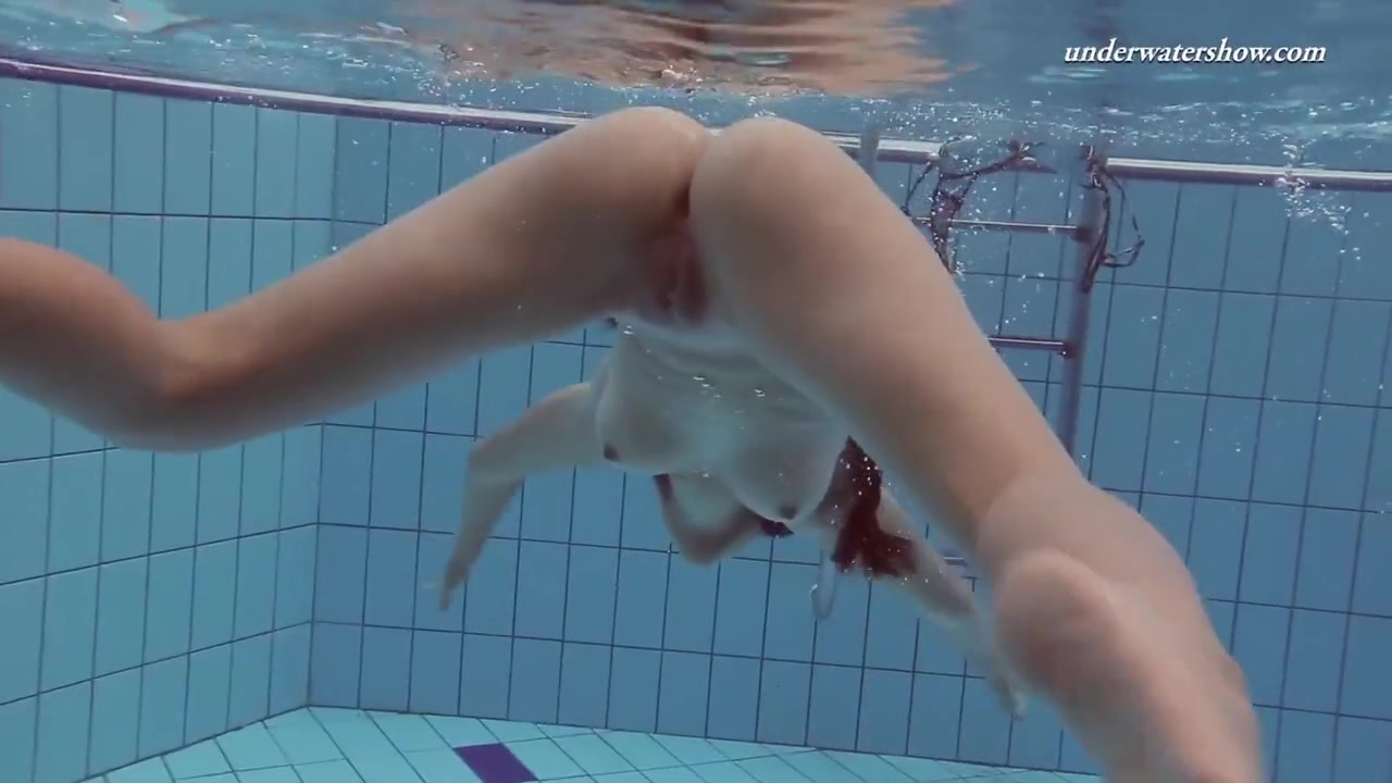 Czech teen 18+ Sima In The Public Swimming Pool Nude