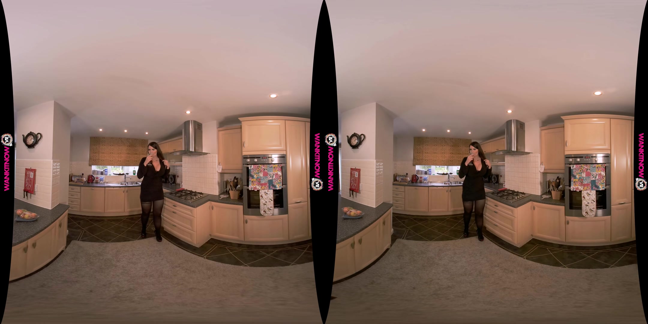 Horny Favour - WankitnowVR