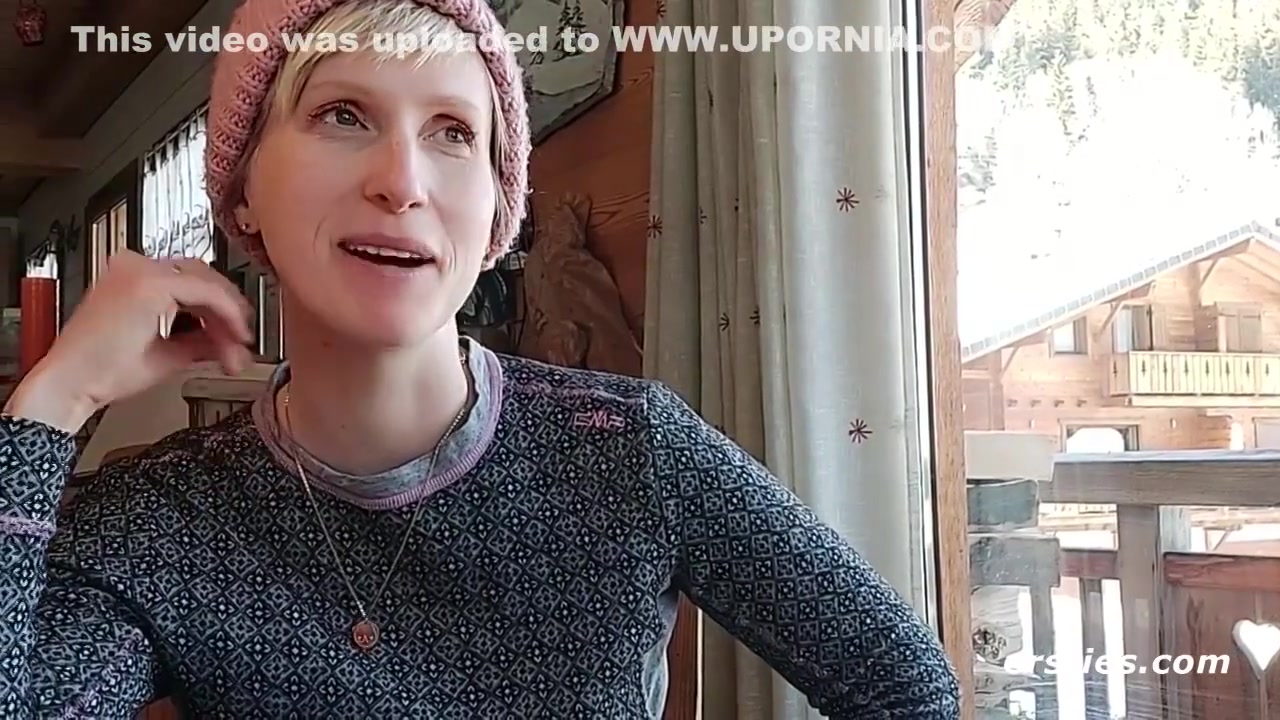 Heibe Schneewanderung Mit Analplug Und Squirting