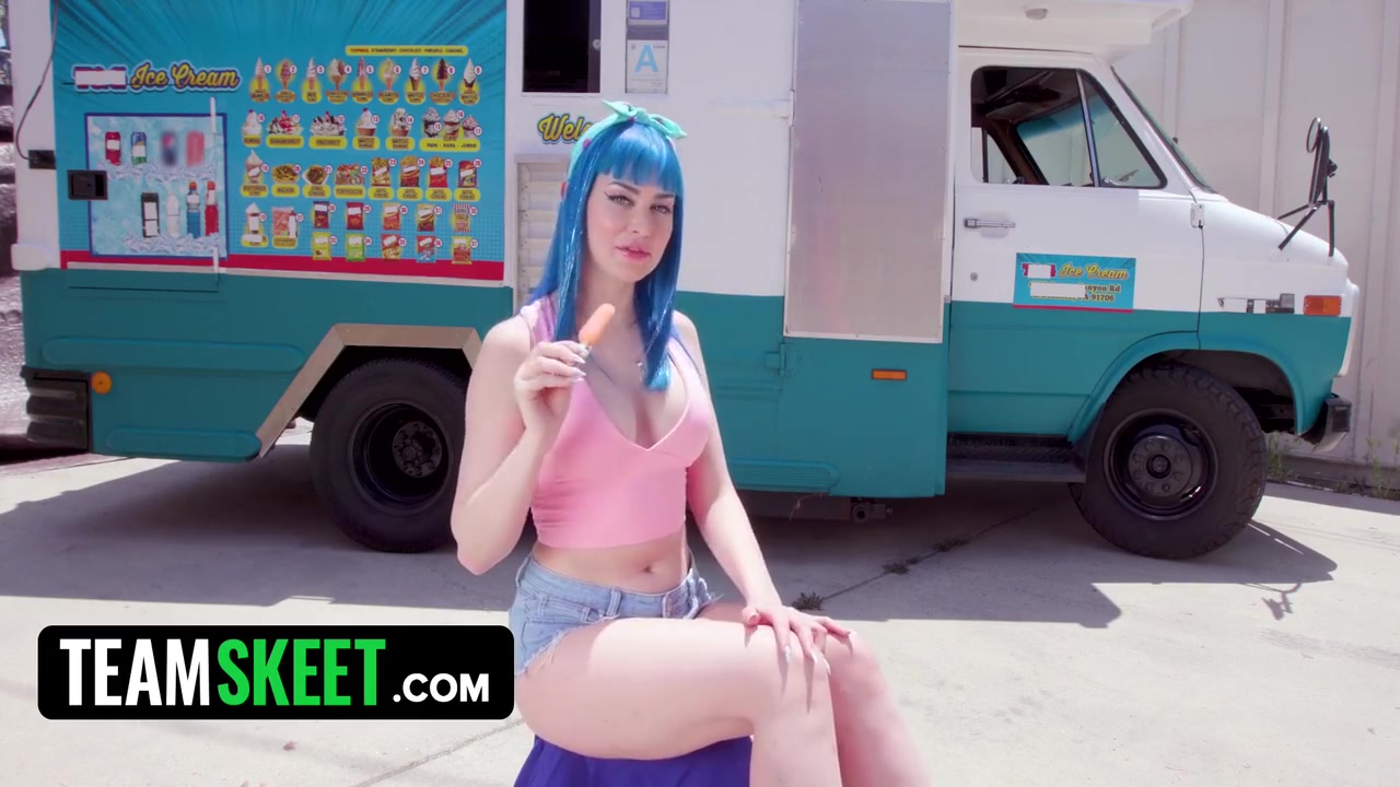 Gorgeous Does A Sex Interview And Fucks Cock For Ice Cream On A Hot Day - Jewelz Blu And All Stars
