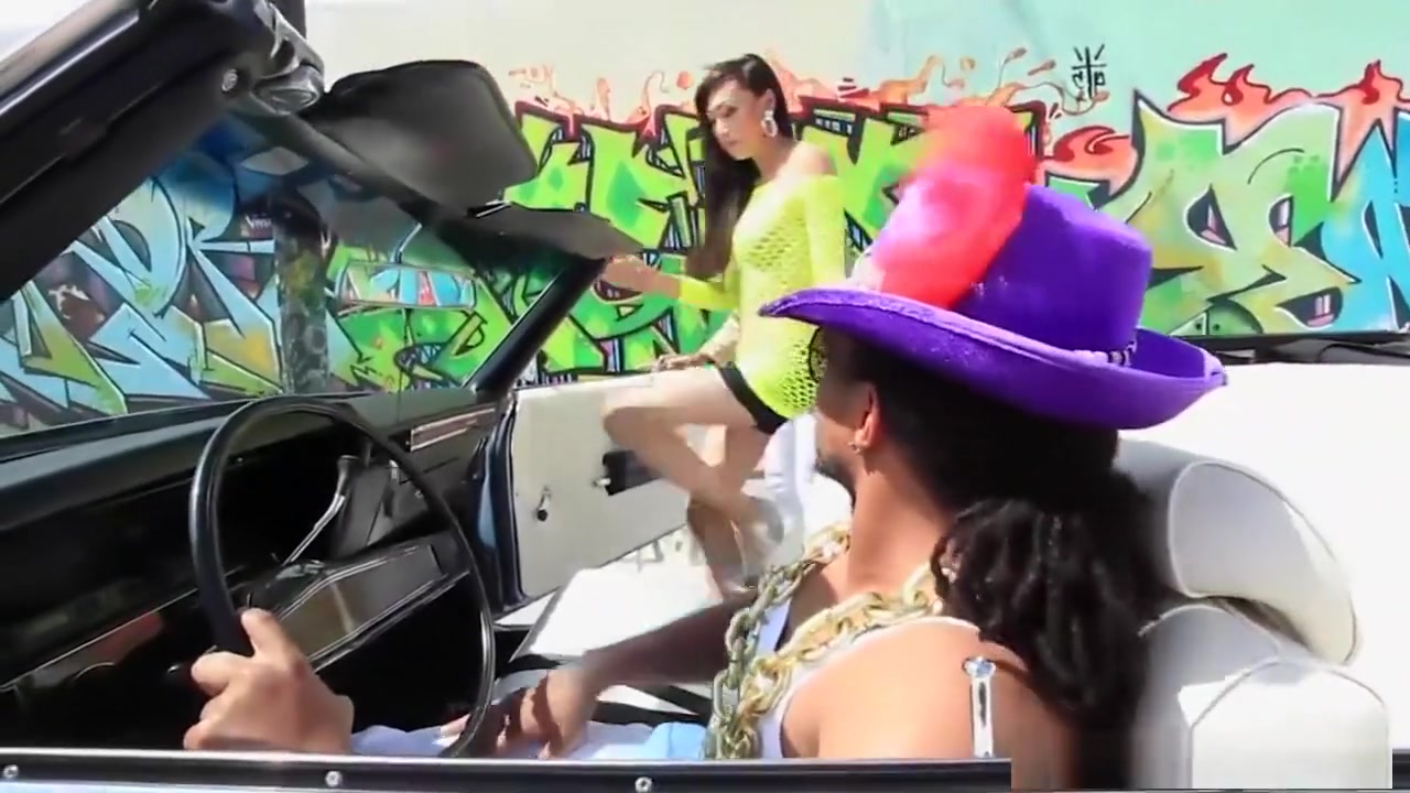 Gorgeous ladyboy spitroasted by black dudes