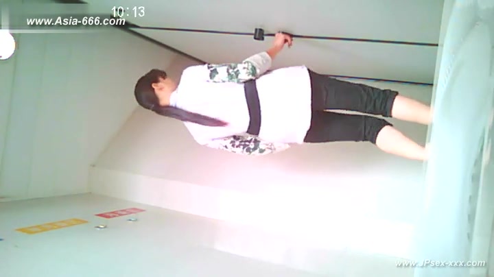 chinese girls go to toilet.19