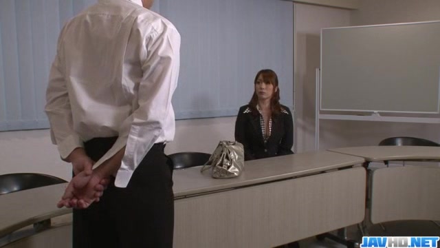 Araki Hitomi busty milf gets ready for h - More at javhd.net