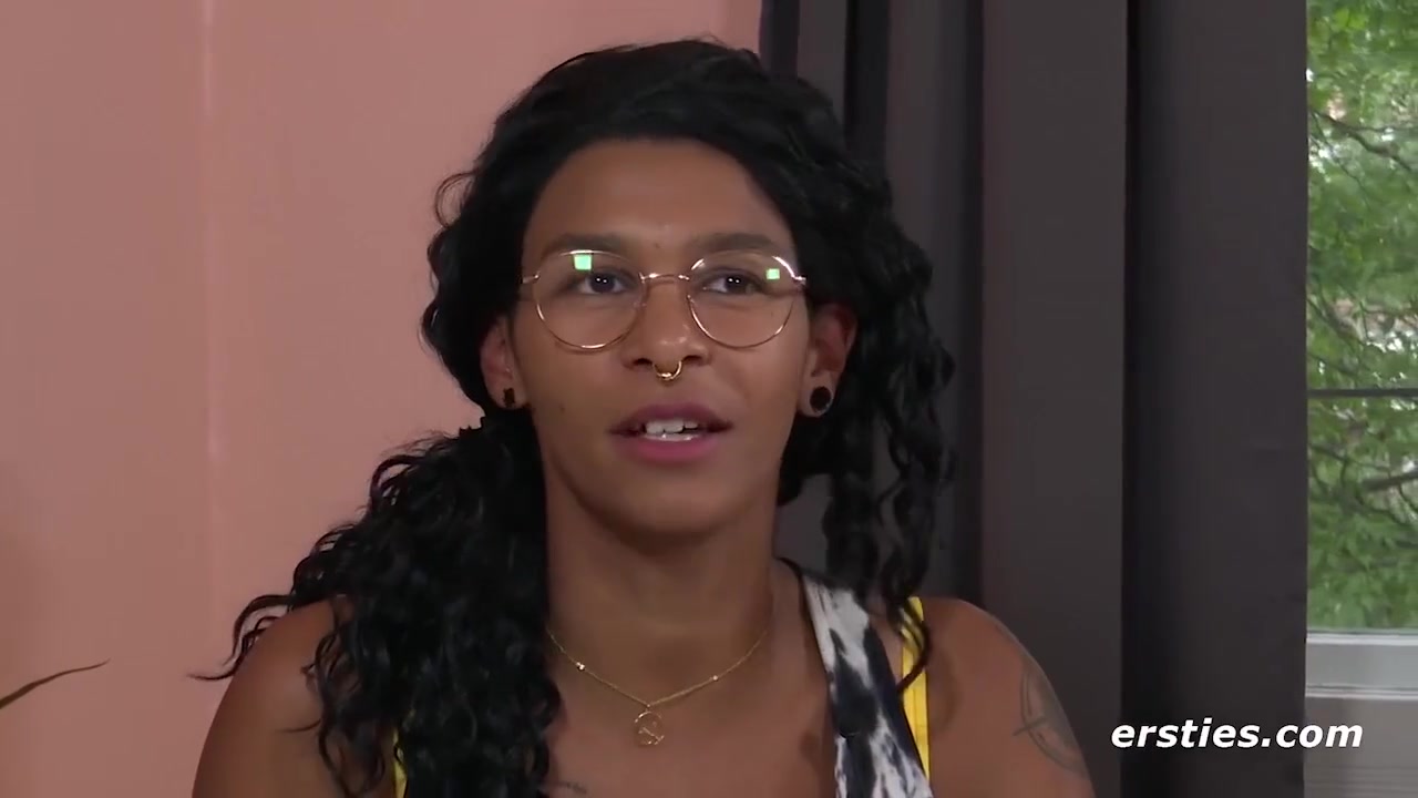 Ruth Ist Zuruck Und Masturbiert Mit Ihren Lieblingstoys
