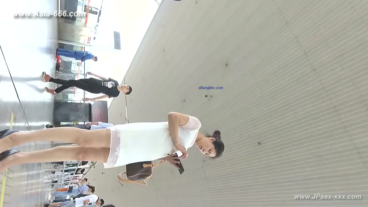 peeping chinese amateur upskirt.137