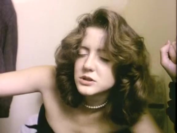 Incredibly hawt classic porn scene in a shitter stall
