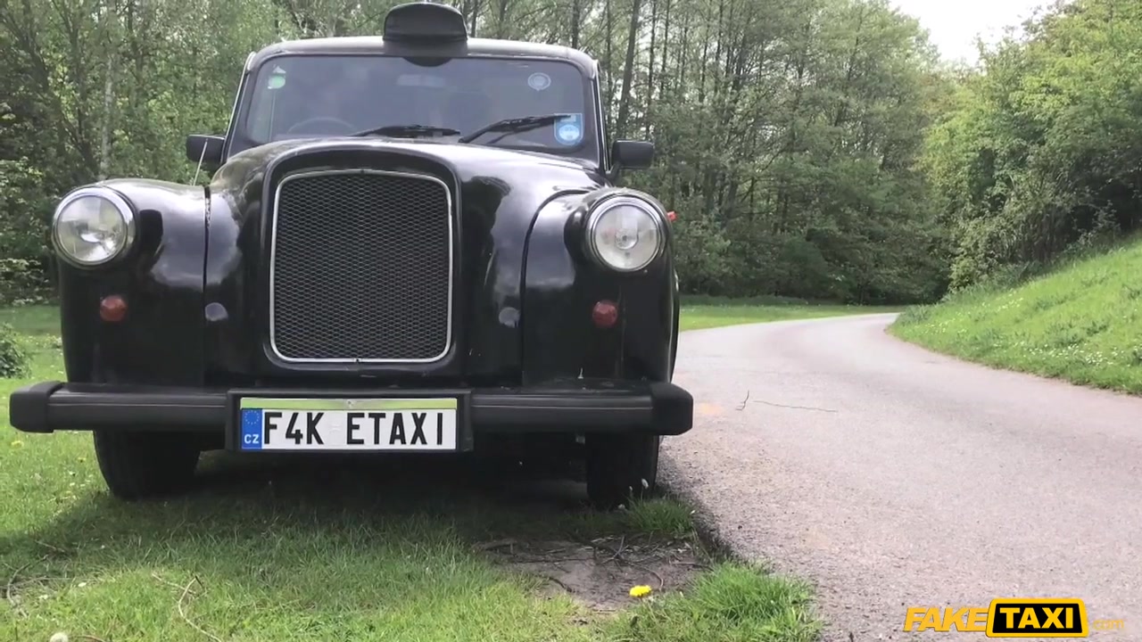 Cristal Caitlin Ricci Hulk in Agent Lusts After Bodybuilders Cock - FakeTaxi