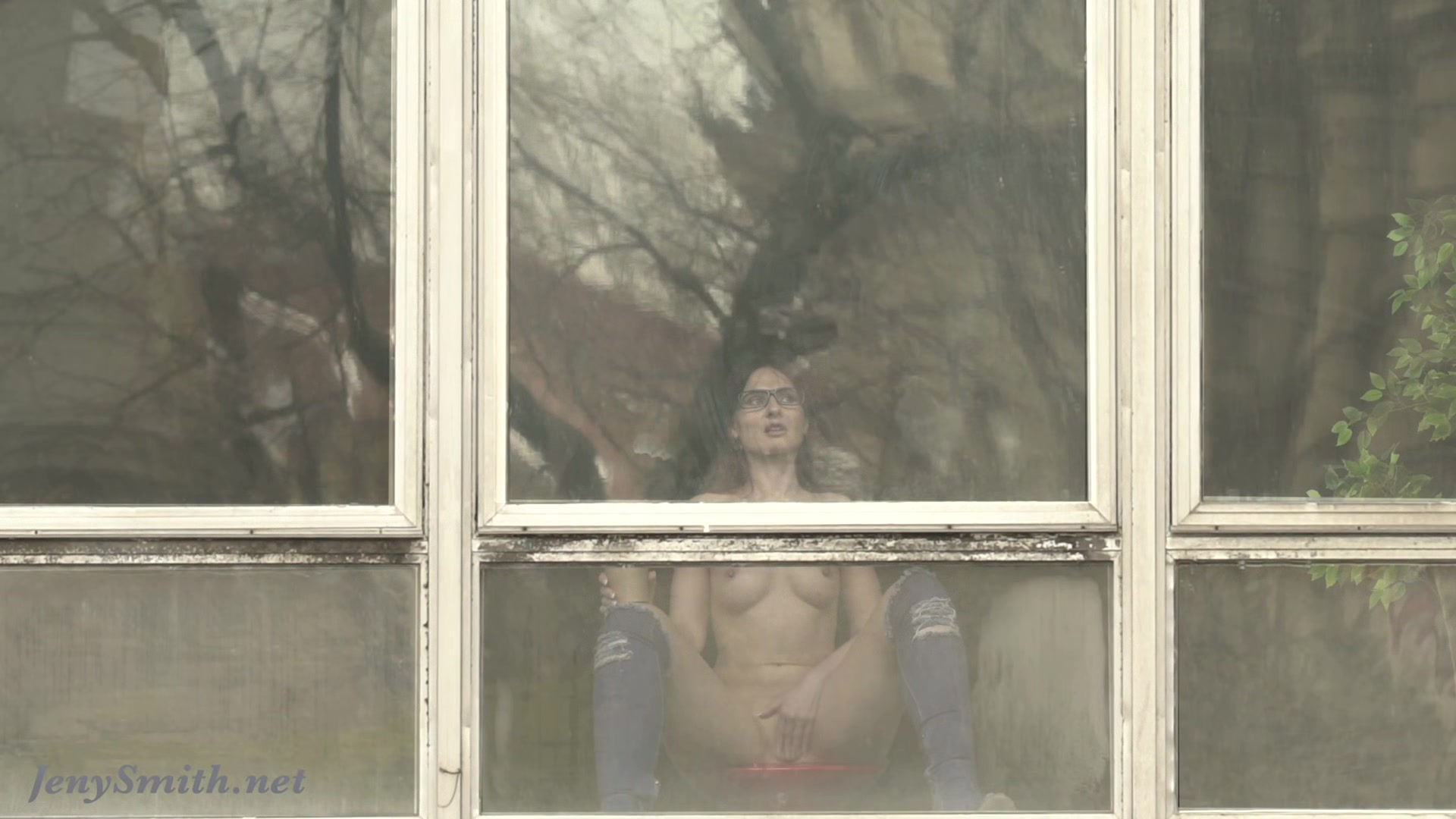 Jeny Smith teasing the strangers thru the window