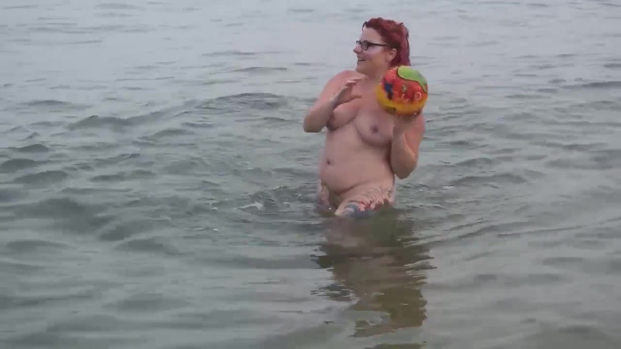 Girls Playing In The Sea - PhillipasLadies