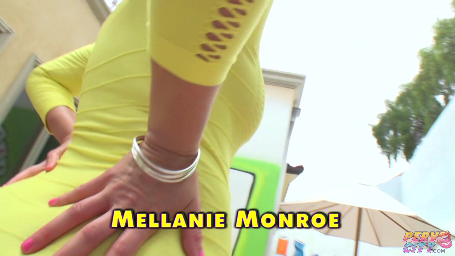 Big Booty MILF Mellanie Monroe
