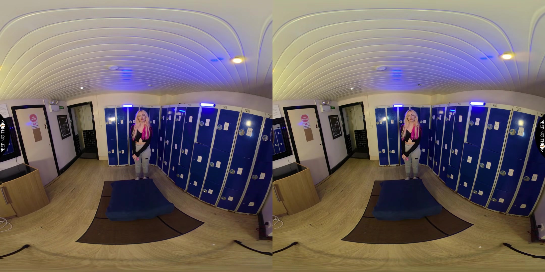 Gym Bunny - Peeping Thom - Vr Porn Video