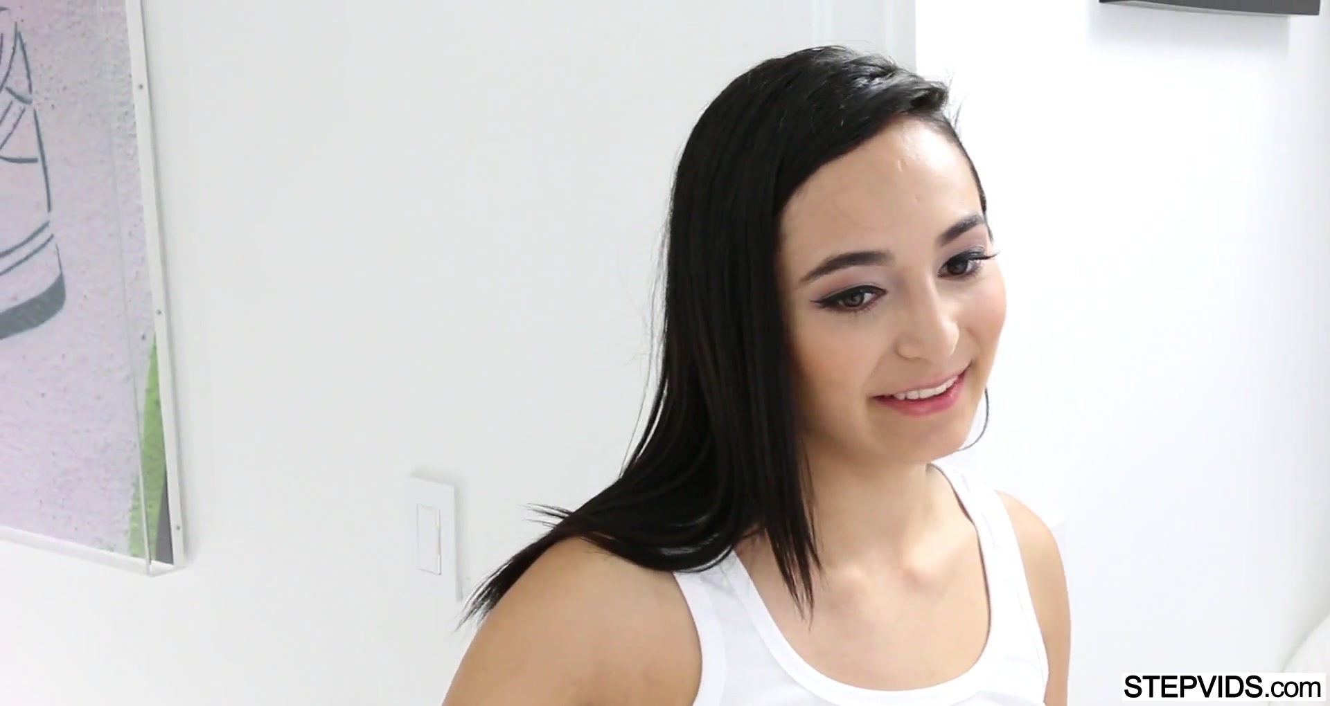 Malina Mars seduces her stepfather