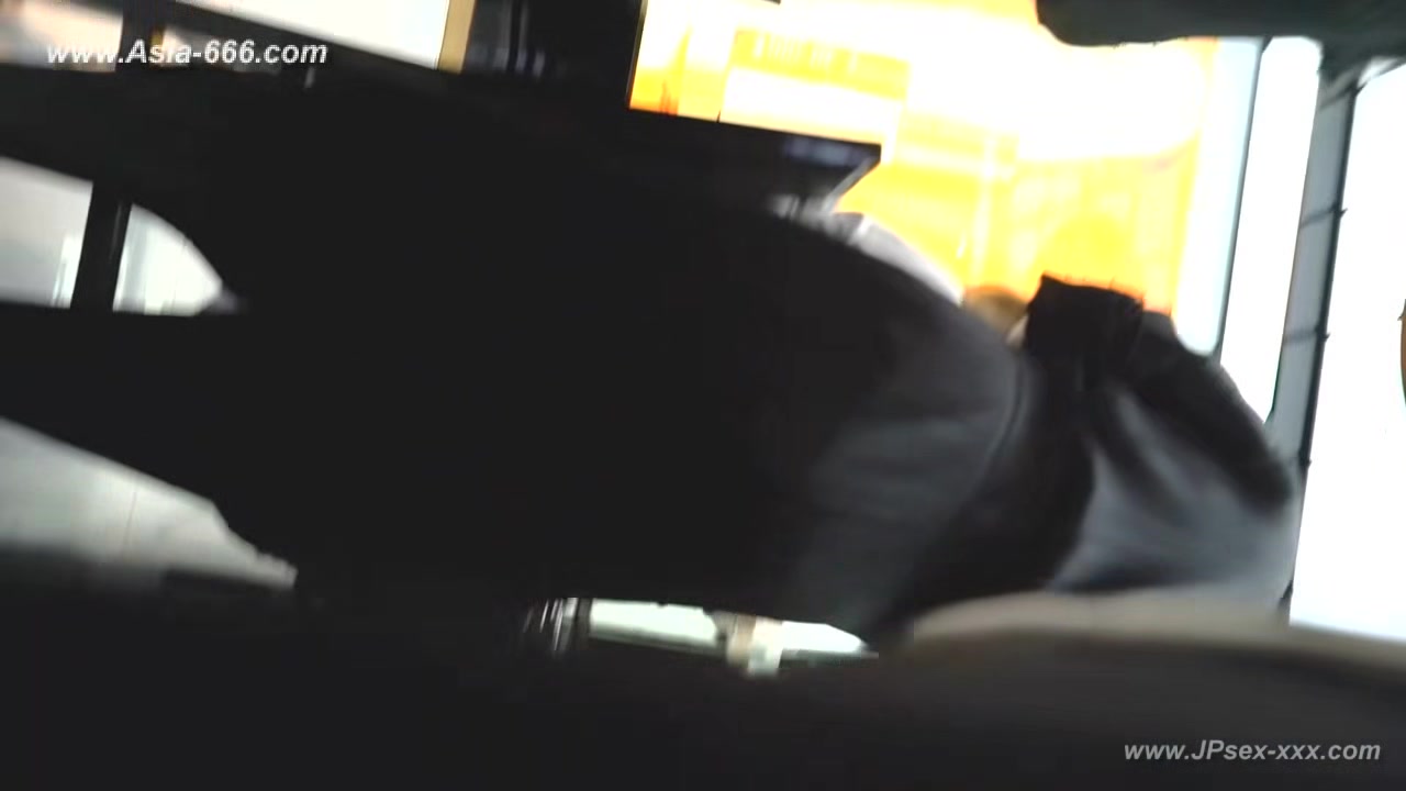 peeping chinese amateur upskirt.160