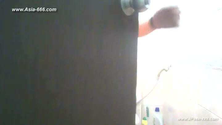peeping taiwan girls go to toilet