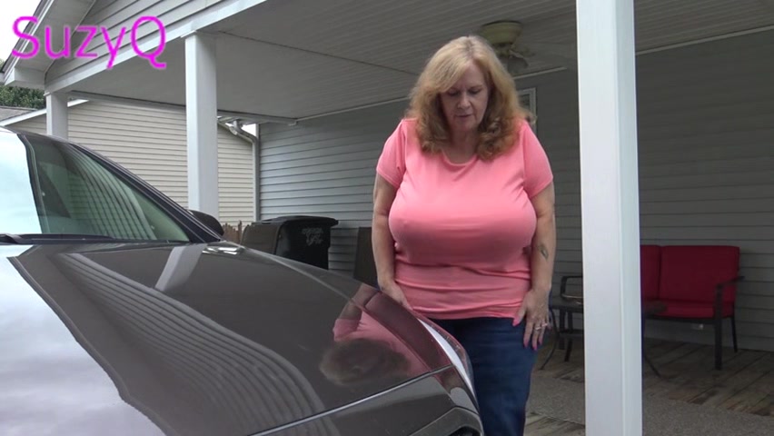 SuzieQ Big Boobs Car Wash