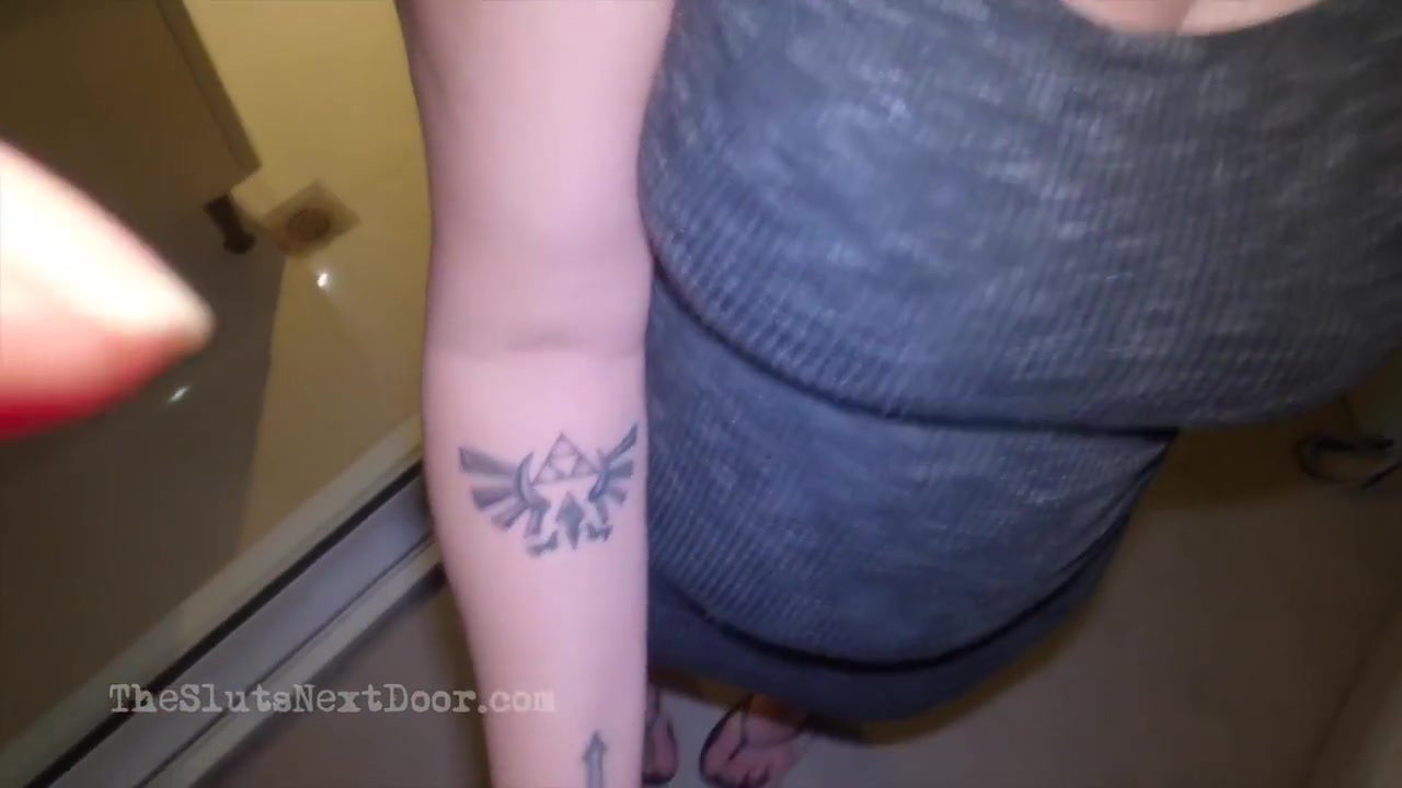 Nerdy Slut Give Bj On Hotel Balcony During Coronavirus