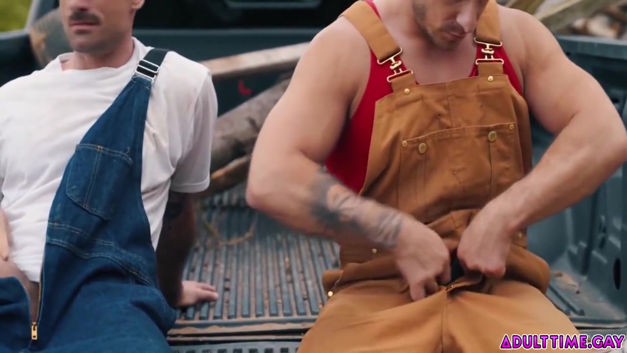 Gay Porn, Zack Mackay And Tito Patron In Two Sweaty Farmhands And Are Both Sweaty After A Day Of Hard Outdoor Work And They End Up Fucking Each Other! 6 Min