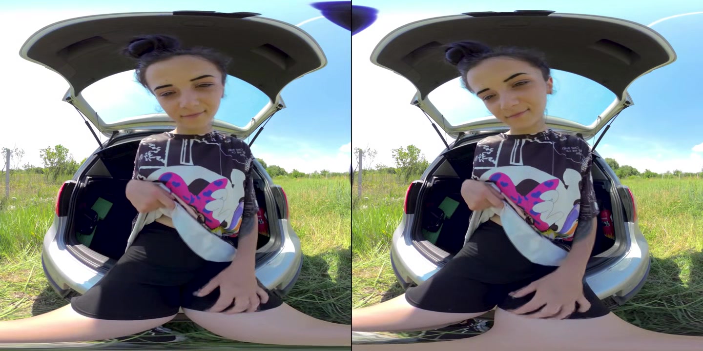 Pulled Over Next To A Grassy Field So I Can Finger My Pussy Outdoors - VRStars