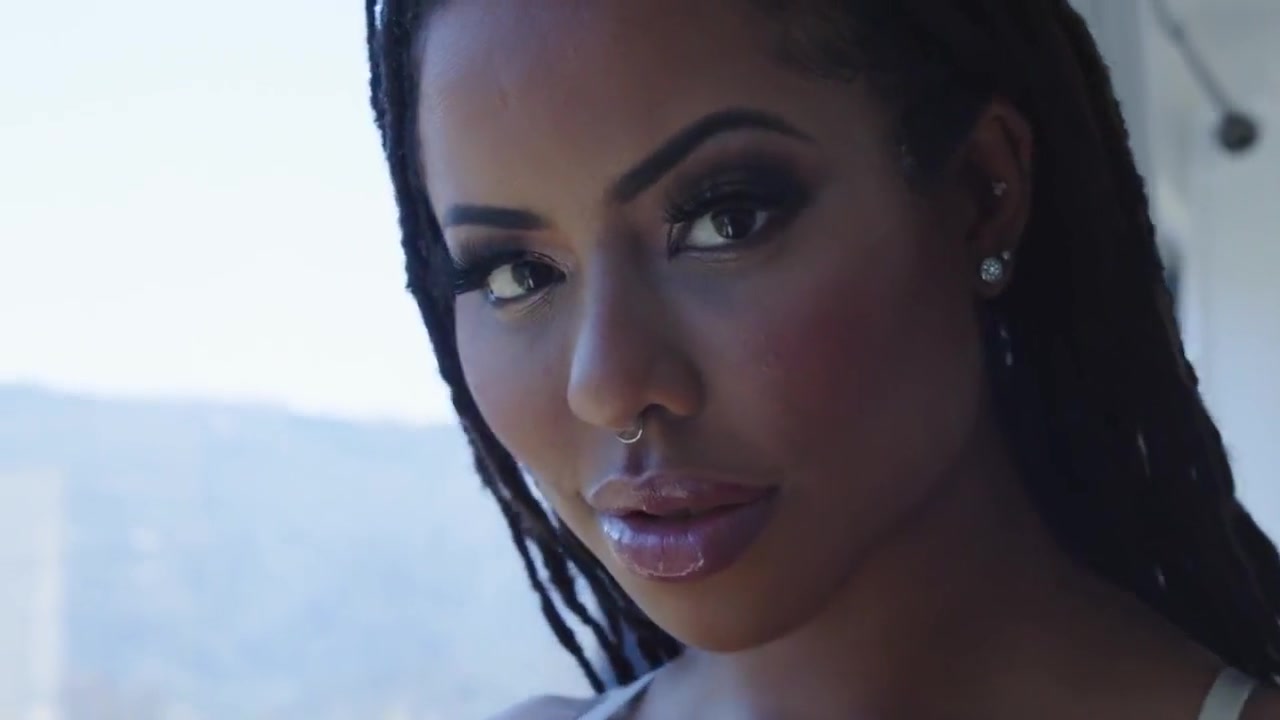 Victory Lap With Kira Noir