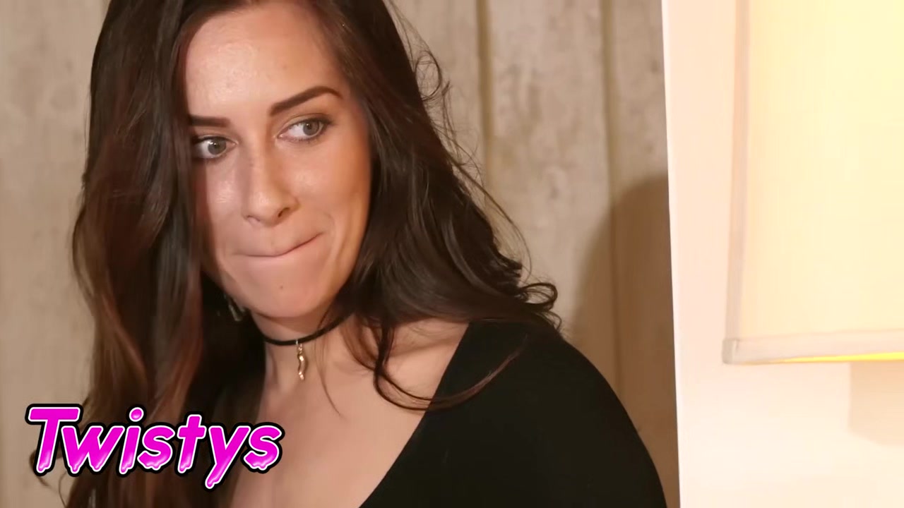 Twistys - When Girls Play - Cassidy Klein Lena Paul - Following Her Sexy Phone Voice