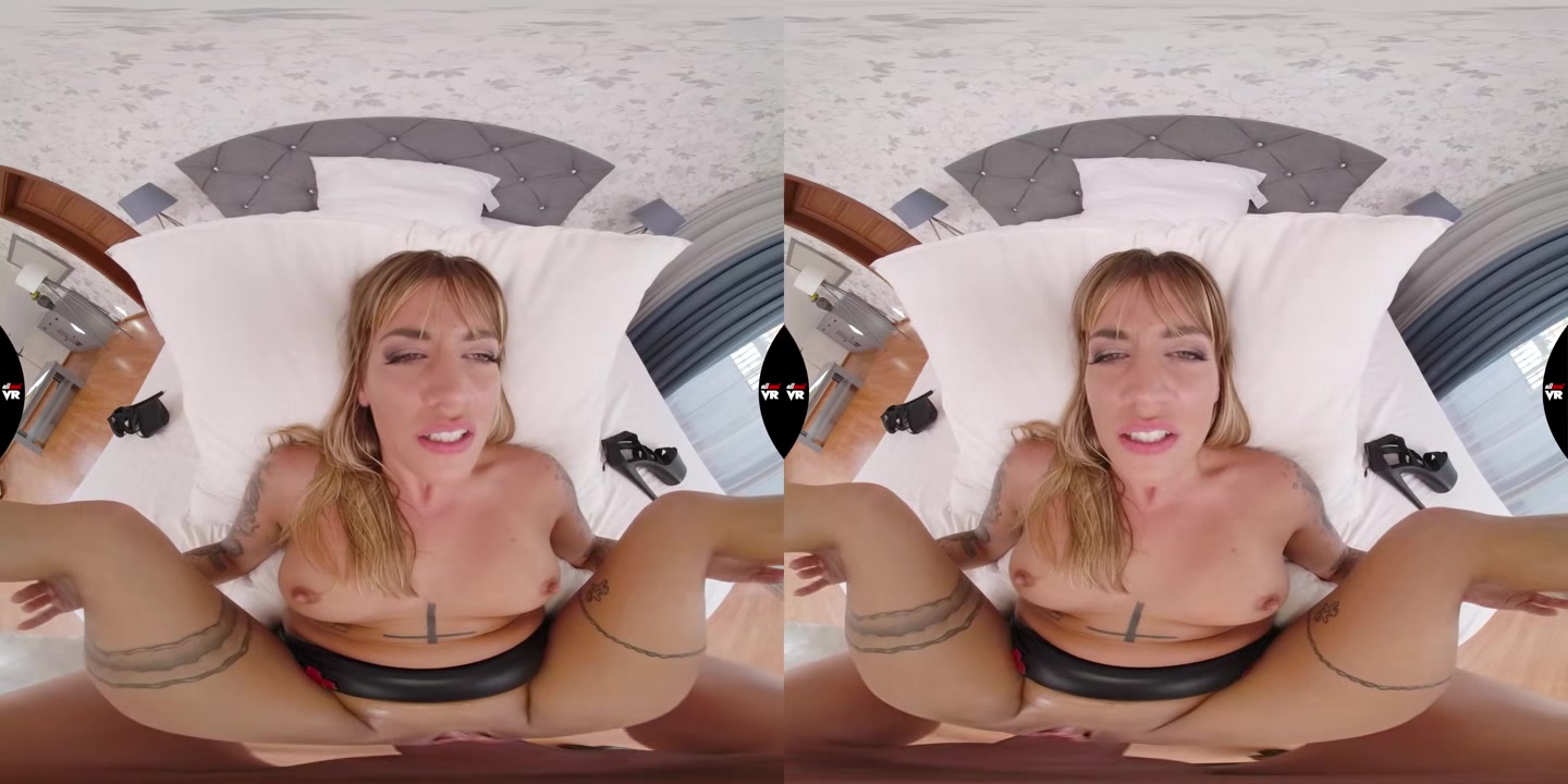Horny Italian Slut Gets It In Her Ass