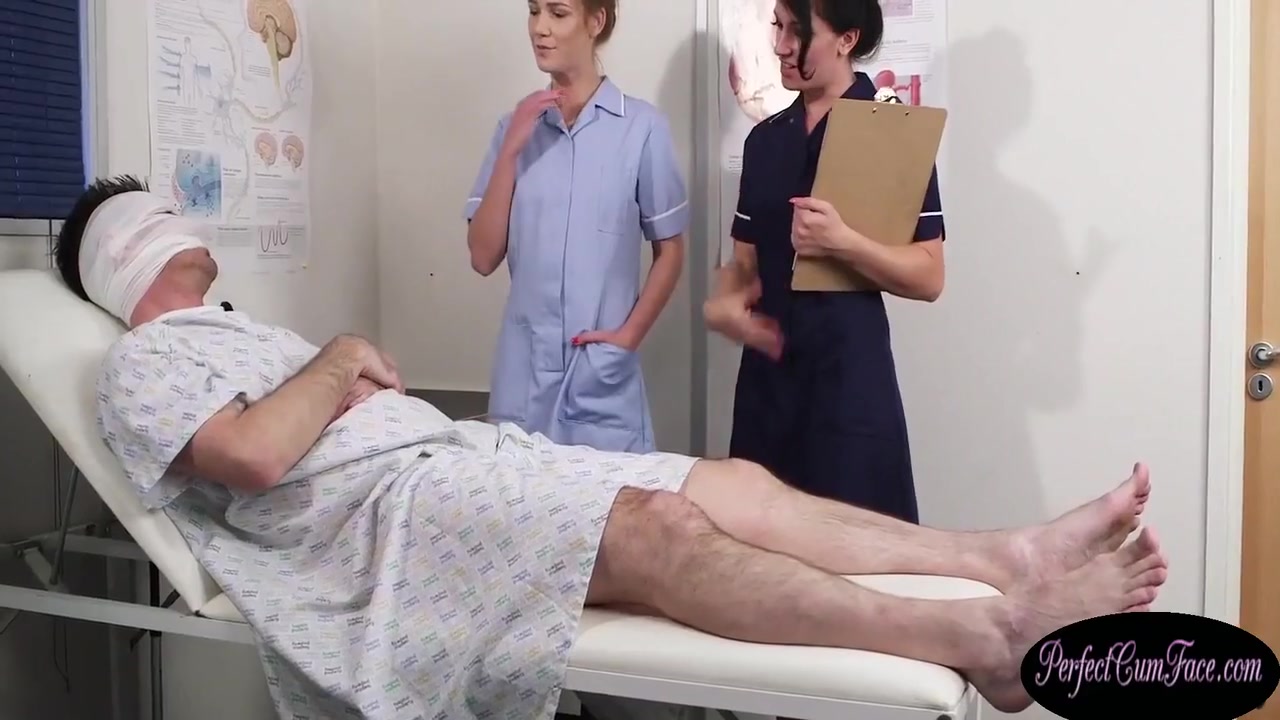 British Doctors Facialized By Patient 6 Min
