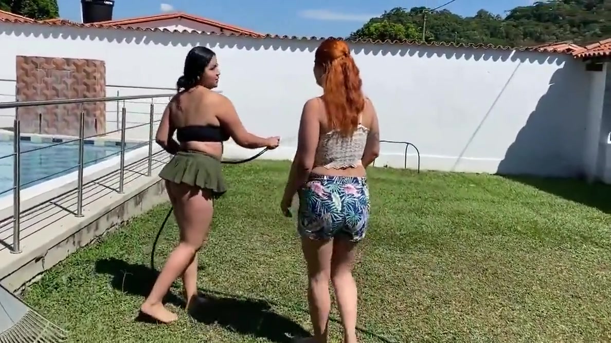 I Fuck In The Garden With The Sexy Outdoor Gardener