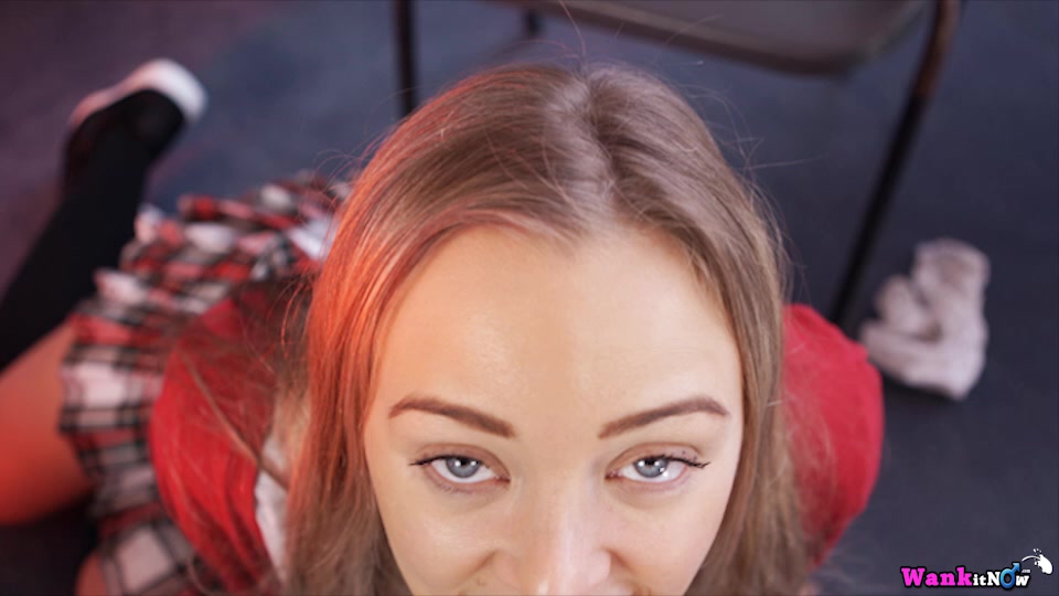 Beth - Geeky Slut:Pt2 - Sexy Videos - WankitNow