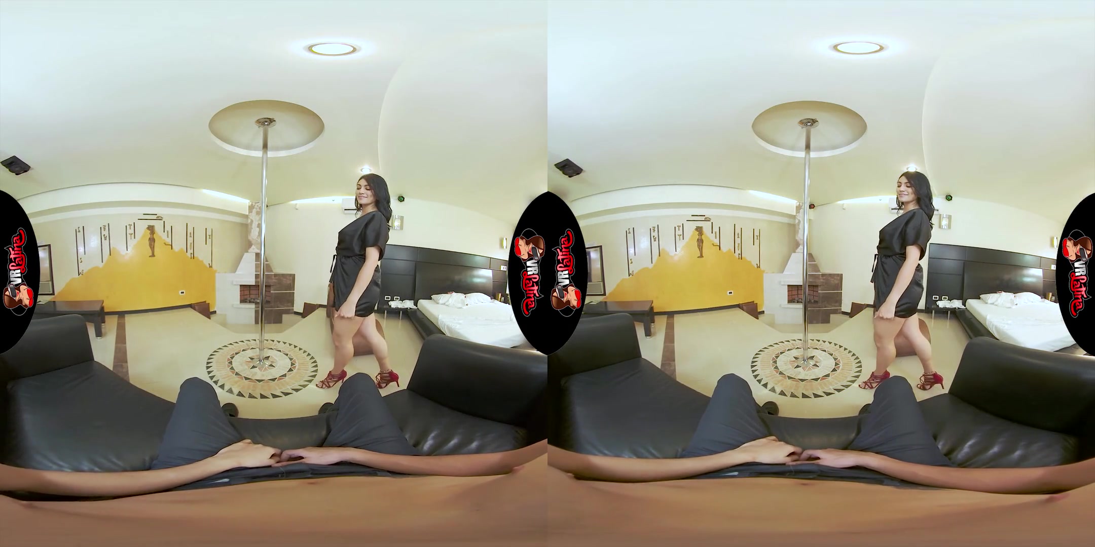 Isis Sol in Pole Dancing Me - VRLatina