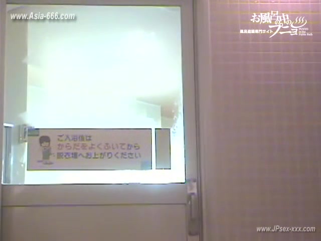 japanese public bathroom.22