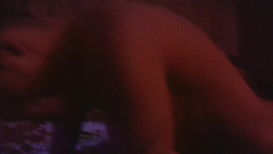 Dasi West in smoking-hot slag rides dong in a home made video