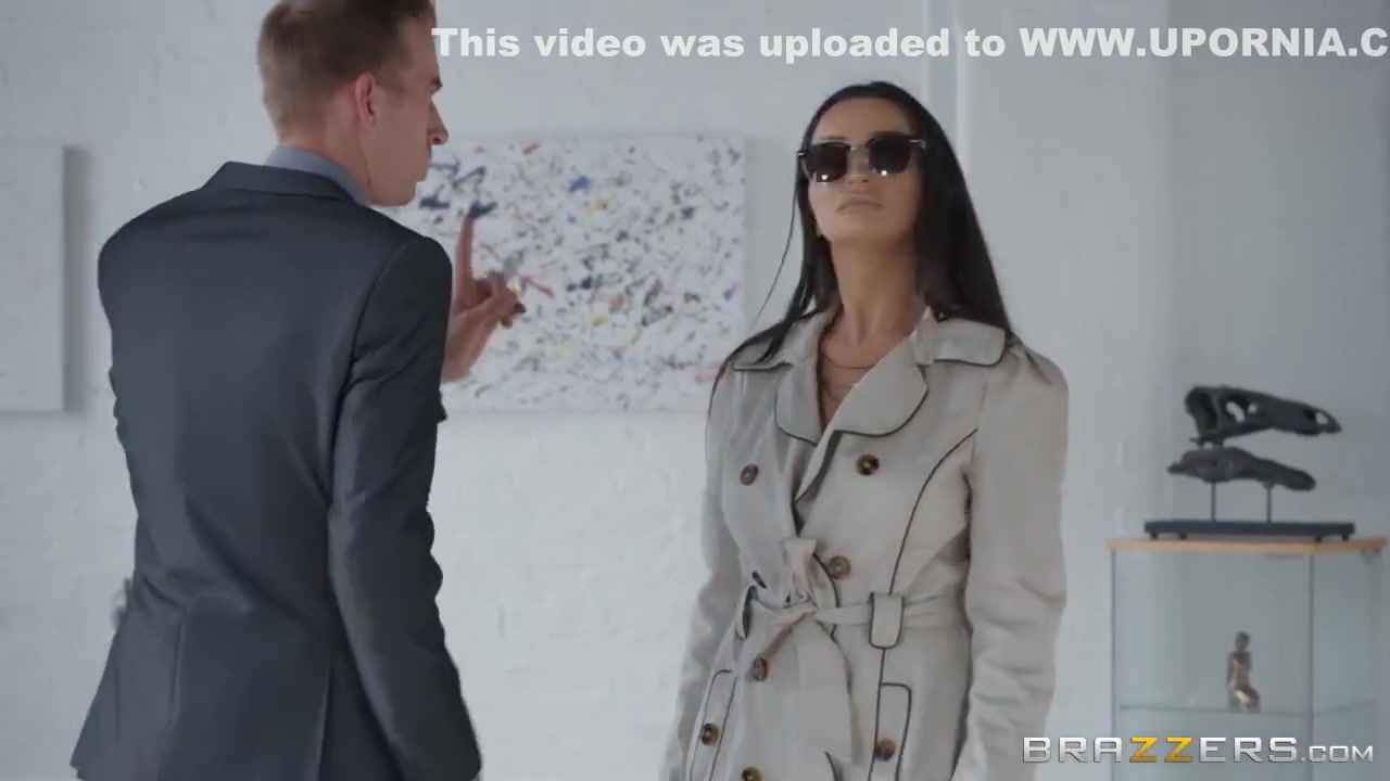 Euro Babe With Beautiful Tits Makes Art Director Fuck Her