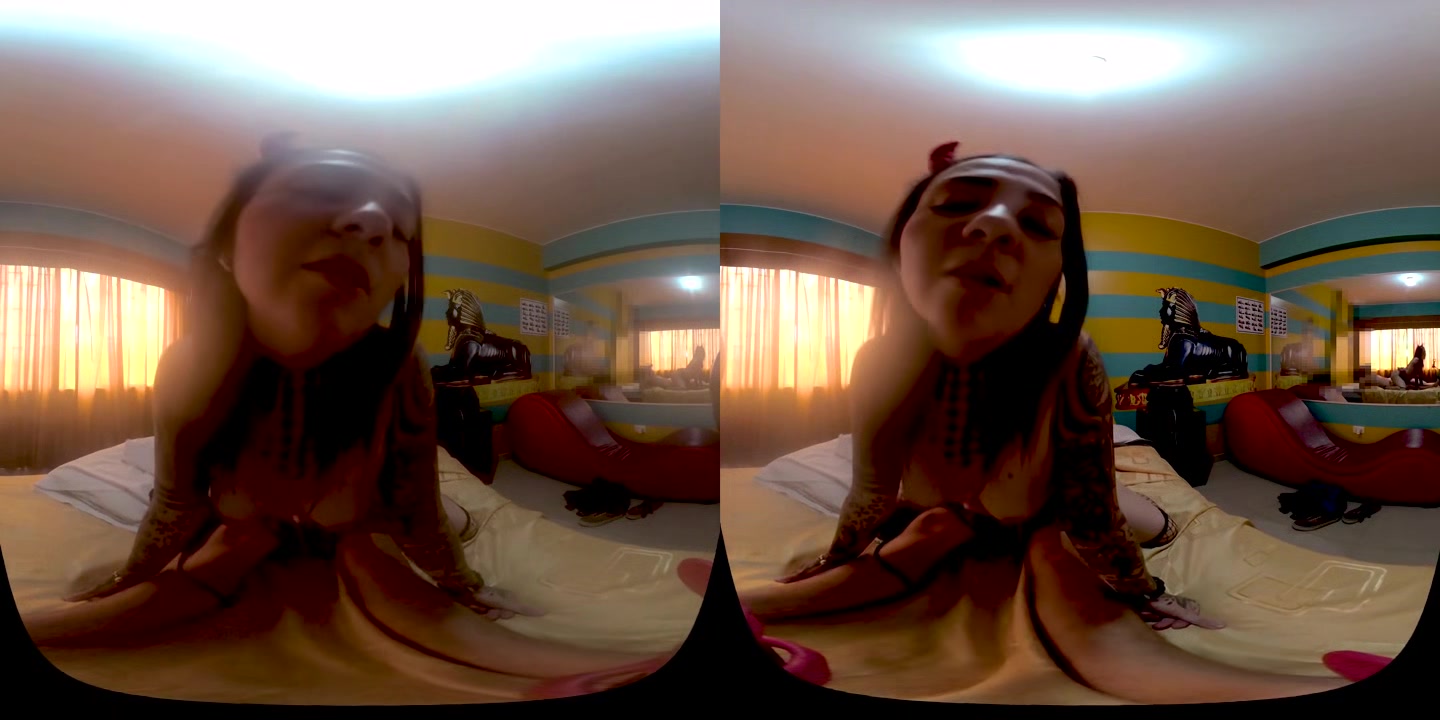 Dear Neighbor, Do You Have Sometime? - BigAssLatinaVR