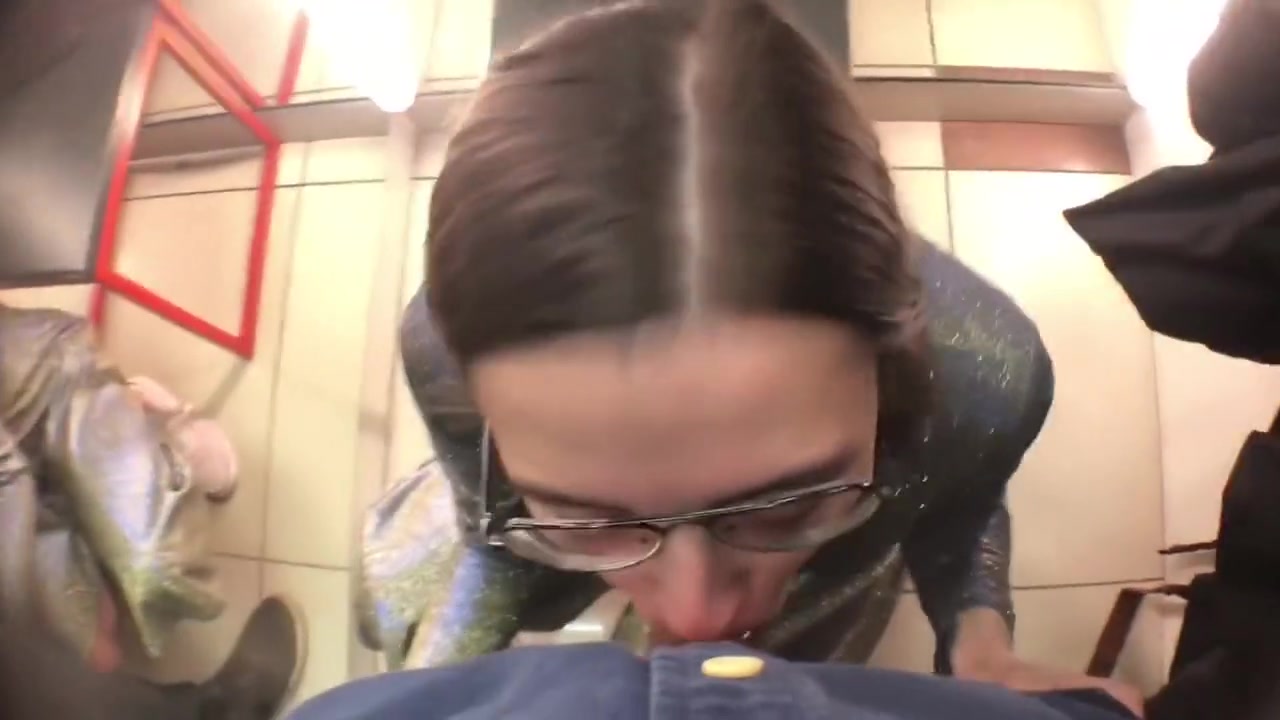 Risky Public Sex In A Full Video