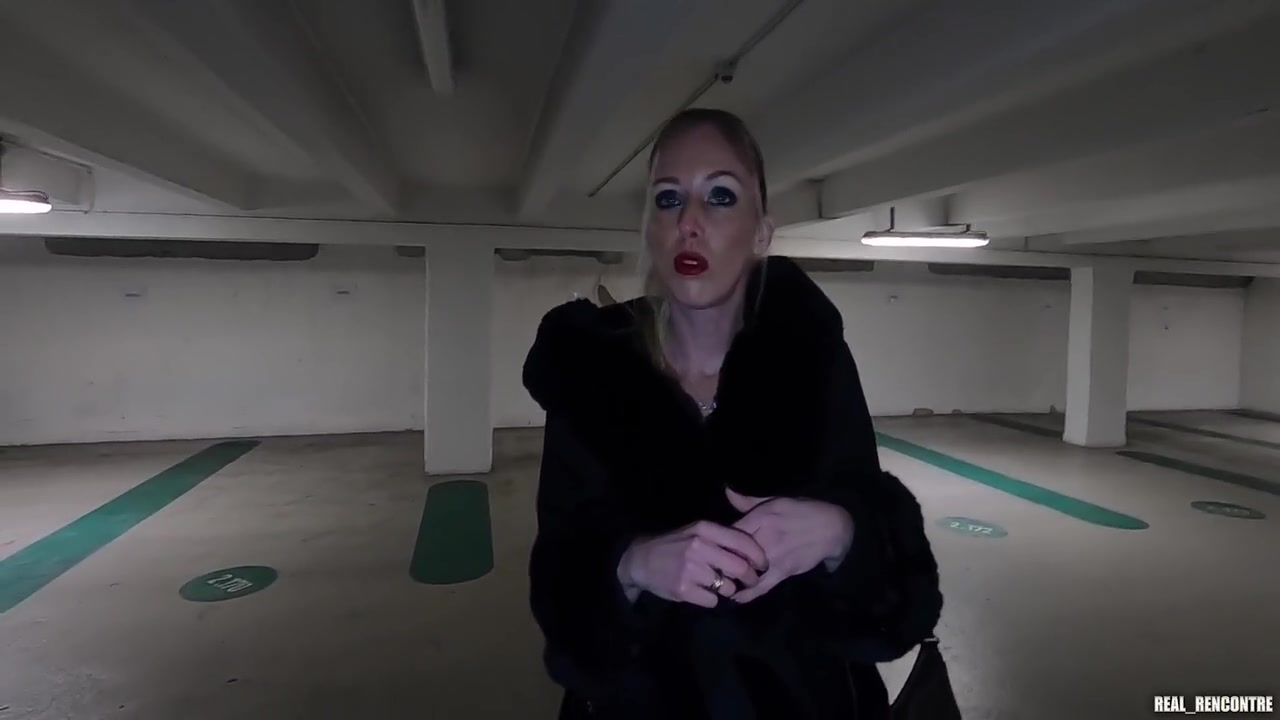 A Rich Frenchwoman Cheats On Her Boyfriend To Fuck In A Cellar With Black People!!