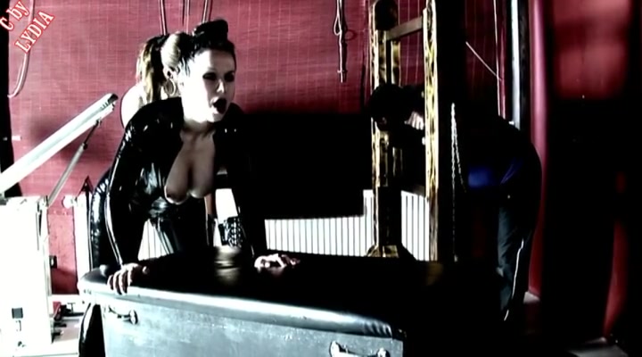 Latex Pranger
