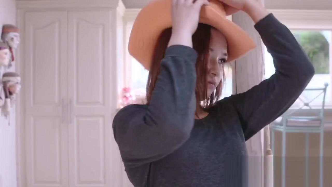 Ginger chick tries to get rid of her red hair by using stepbrothers jizz