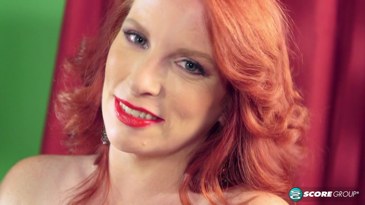 Red Vixen: Hot wife of a SCORE reader