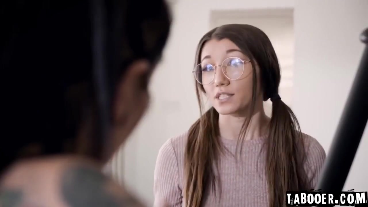 And Kitchen Lesbian Fuck With Maya Woulfe And Aiden Ashley