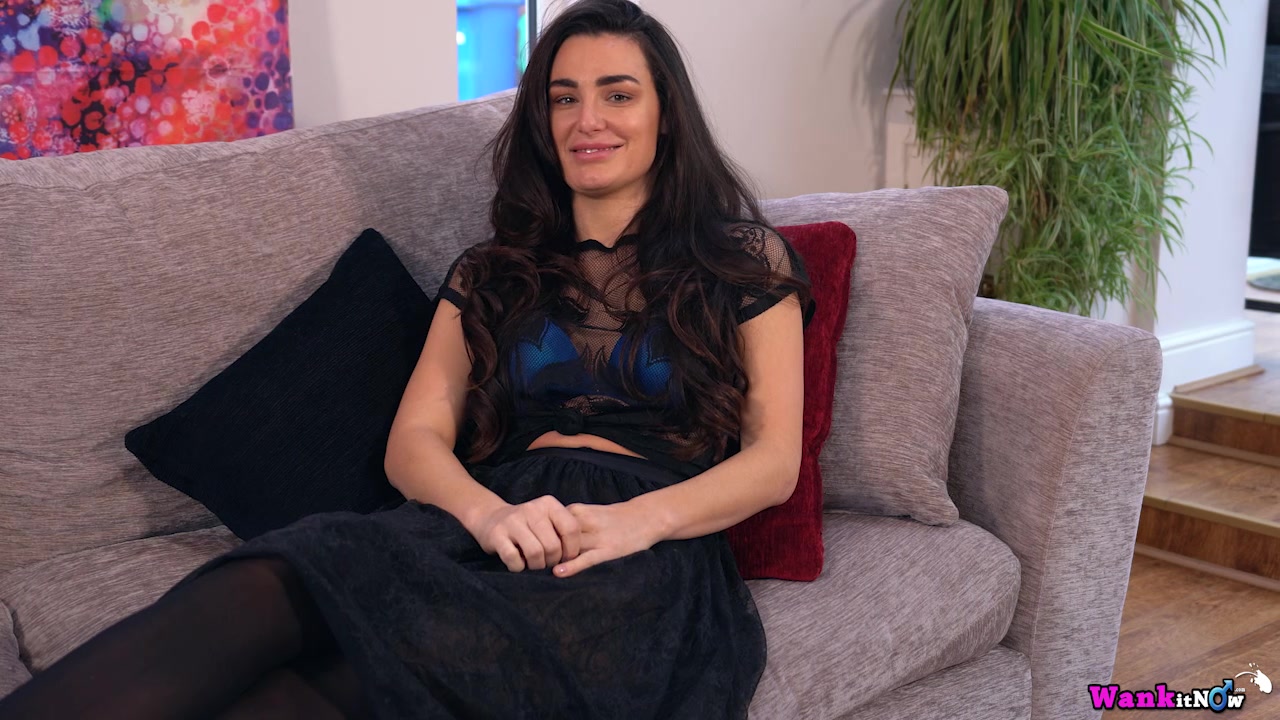 Laura - Out The Friendzone - Sexy Videos - WankitNow