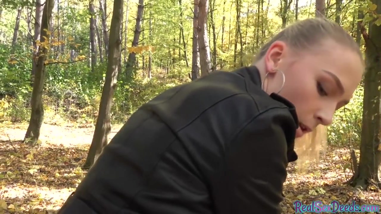 Reality babe POV fucked outdoor 4 cash after casting