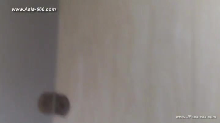 chinese girls go to toilet.71