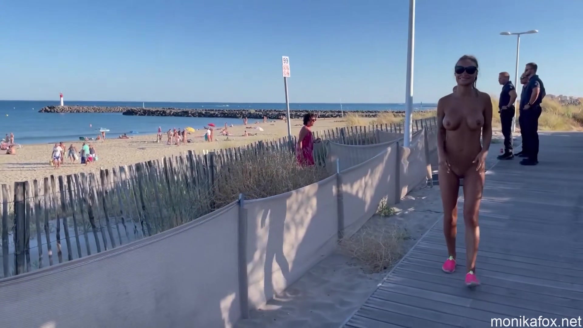 Monika Fox Naked Walks In Front Of The Police - Monikafox
