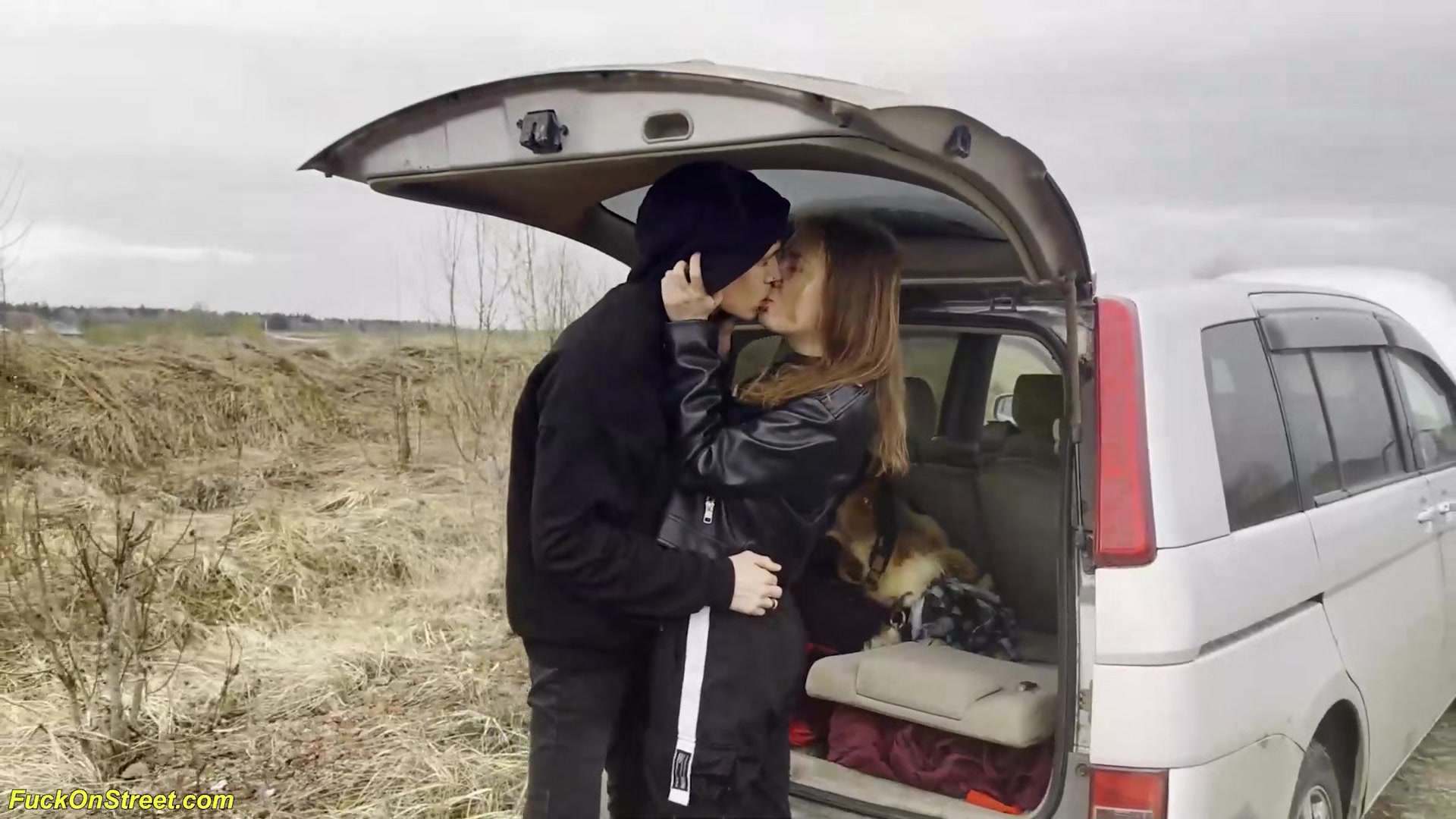 real teen couple fucks in the car