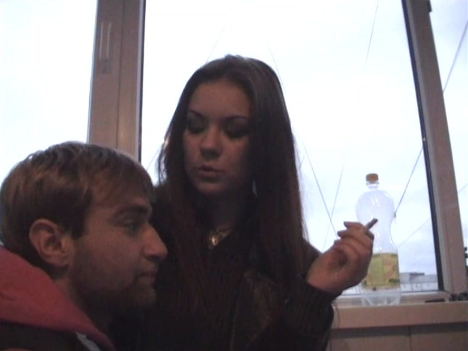 Alsa in amateur hot chick gets picked up by a charming guy