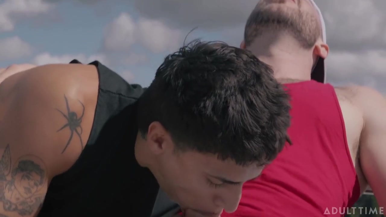 Waves Of Lust: Two Bros Take Matters Into Hand