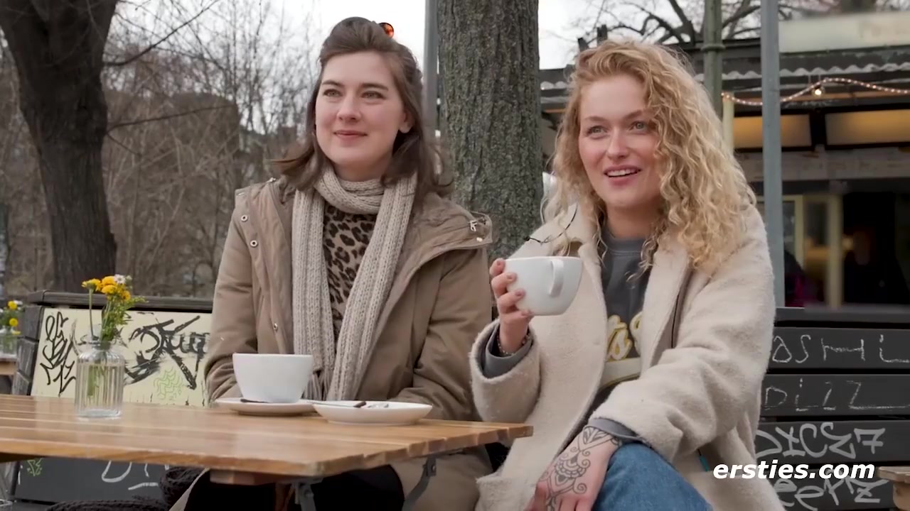 Amanita Und Sally D Beim Lesbischen Date Mit Hohepunkt