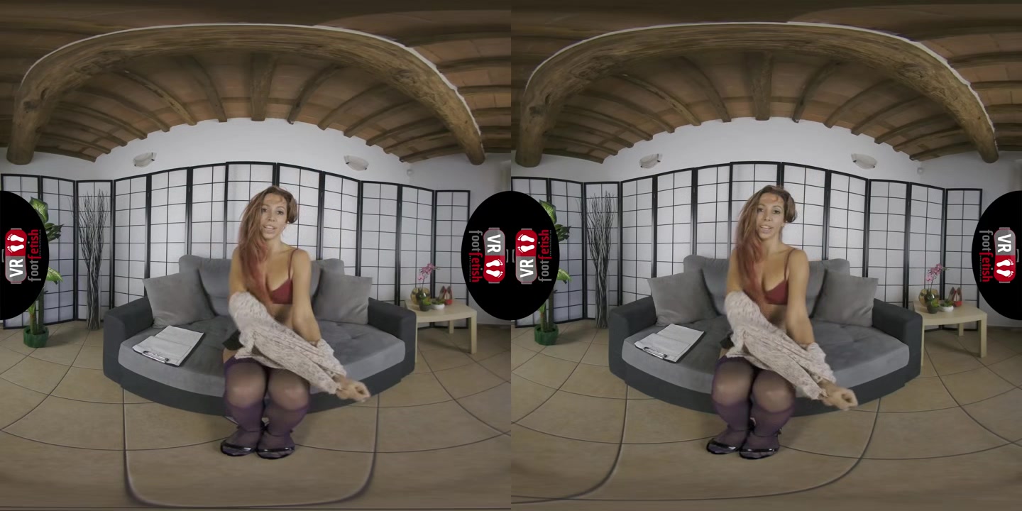 The Attractive Brunette Elettra Enjoys Posing And Massaging Her Beautiful Feet In Virtual Reality - VRFootFetish