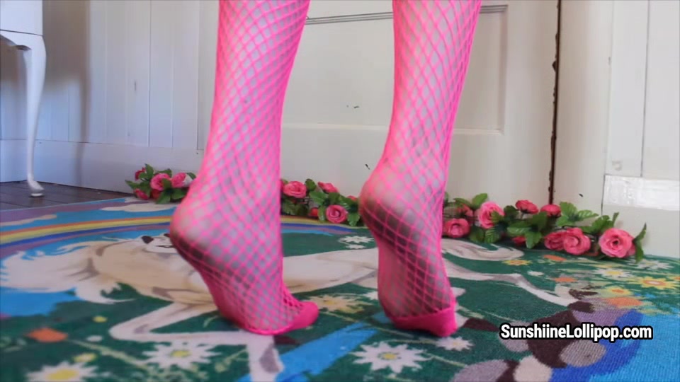 Sunshine Lollipop - Fishnets & Fairy Feet