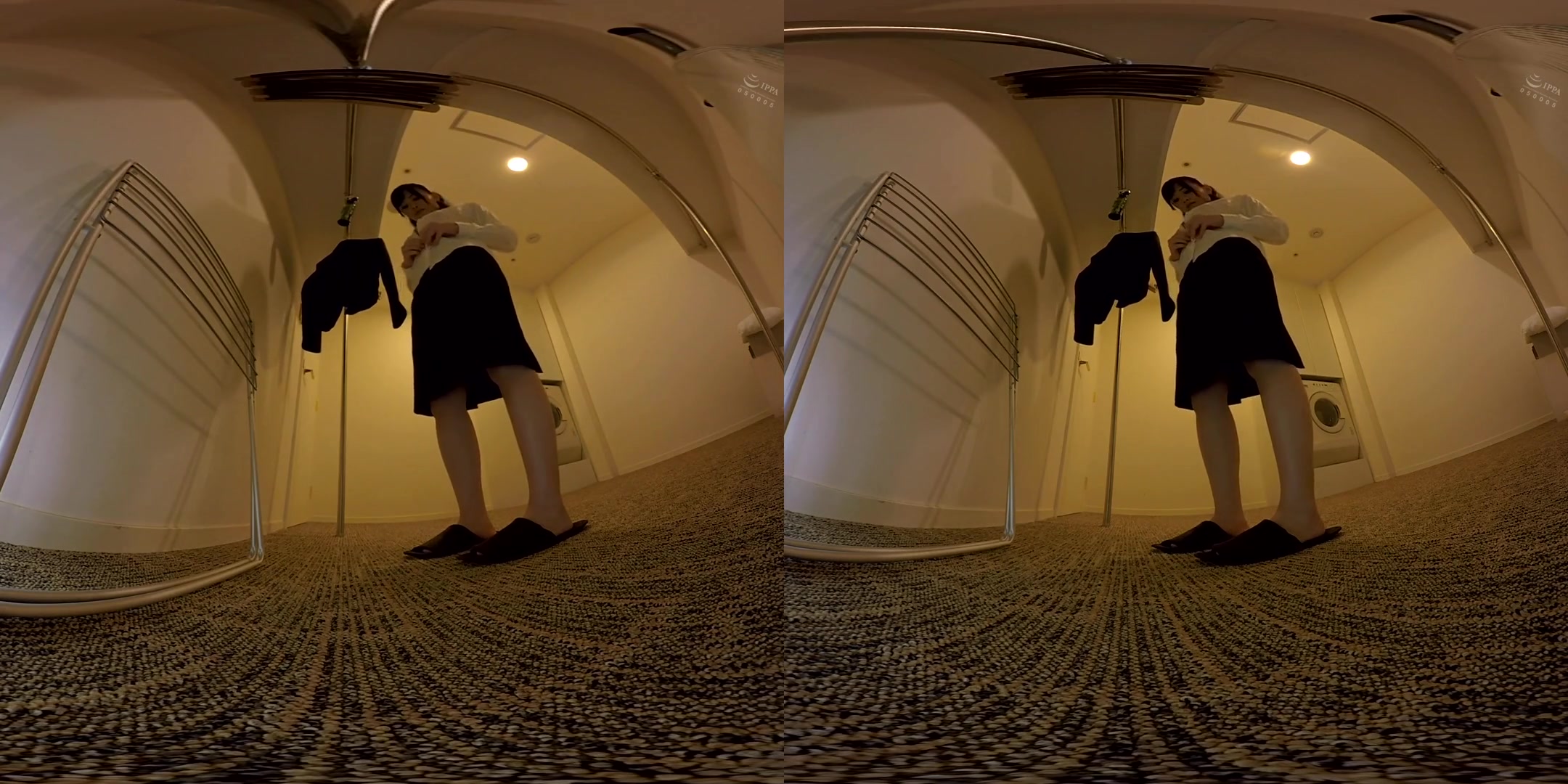 Sneaking In to the Girl's Only Hotel and Spying on the Masturbating OL; peeping Japanese JAV fingering masturbation
